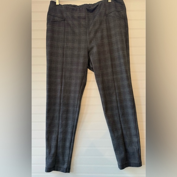 Soho Pants - Soho women’s plaid dress pants. Size XL, petite.